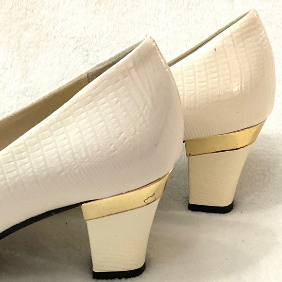 Love J. Renee White “Mary” faux leather Lizard Print  Square Toe pumps  Sz 6.5M - Picture 7 of 16